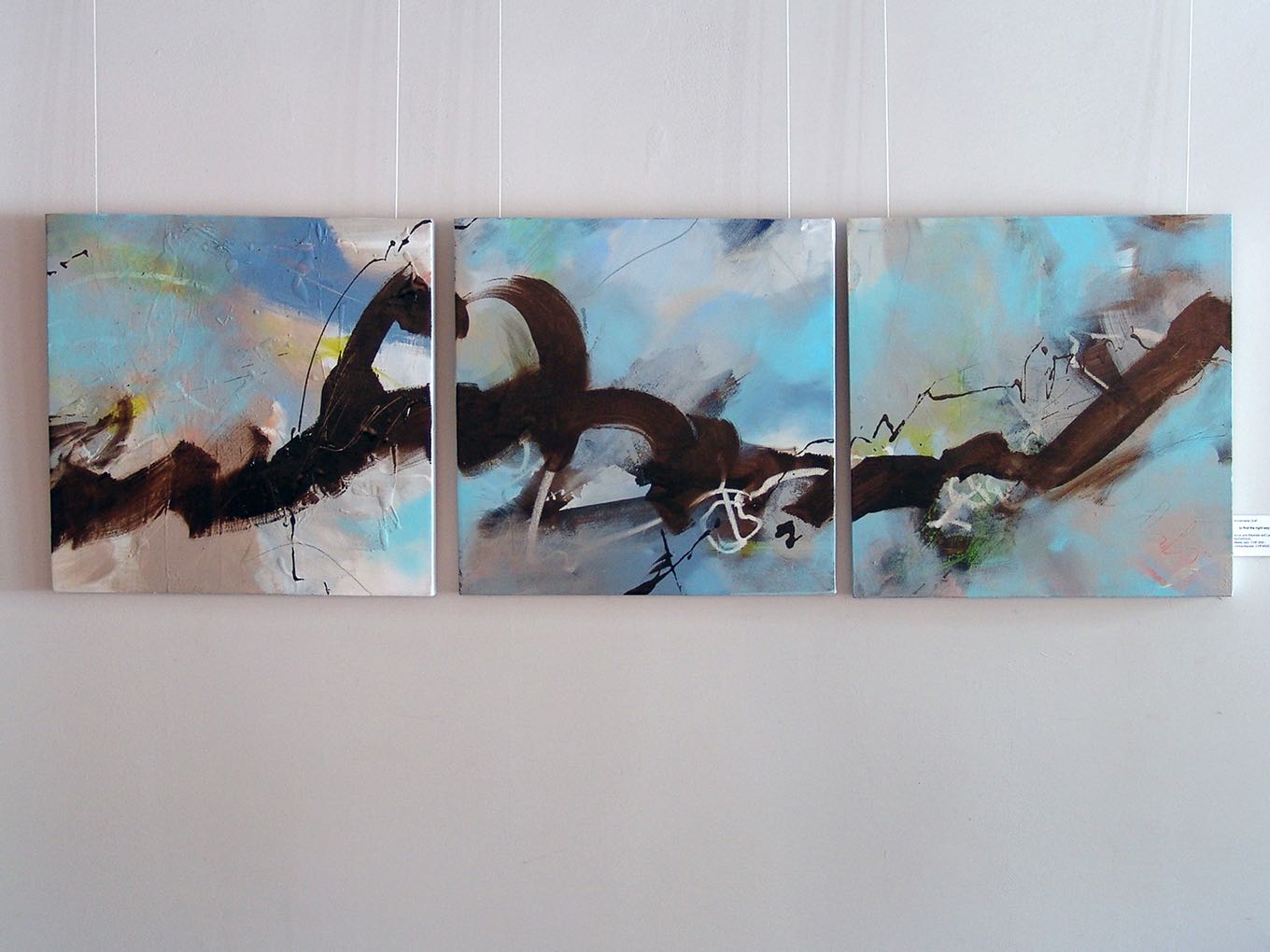 Annemarie Graf: «my way hat sein zuhause in rotterdam gefunden», 2011, 3 Tafeln aus 7-teiligem Bild, Acryl und Blumen auf Leinwand, je 130 x 150 cm